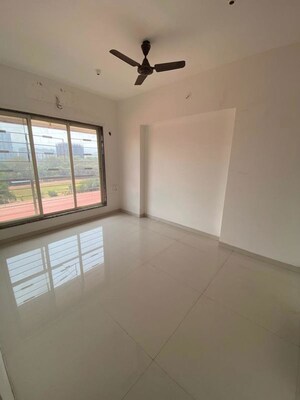 Room in 1 BHK Apartment at Shree Riddhi Siddhi Sumukh Hills, Kandivali East – for Rent