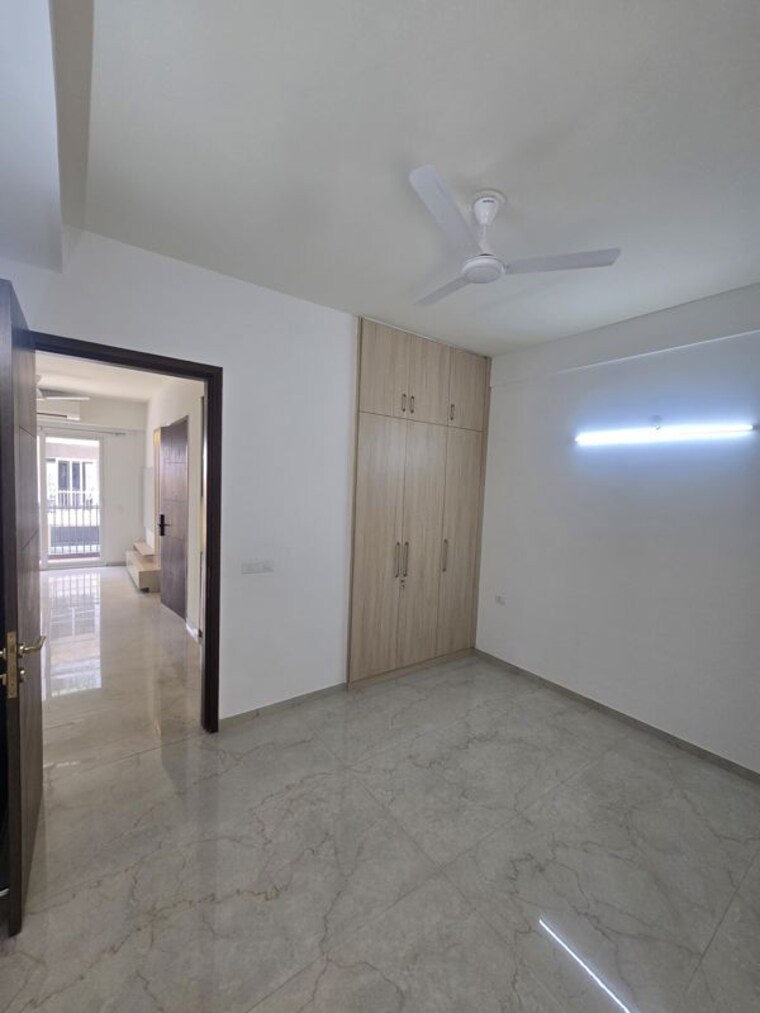 Room, smart-world-orchard 2 Bedroom 900 Sq.Ft. Apartment In Sector 61 Gurgaon 10596708