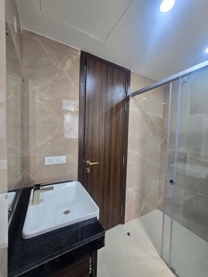 Bathroom in 2 BHK Apartment at Smart World Orchard, Sector 61 – for Rent