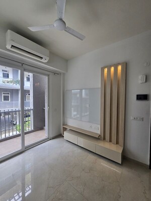 2 BHK Apartment For Rent in Smart World Orchard, Sector 61