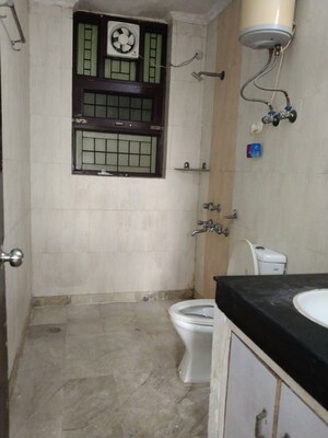 Bathroom in 1.5 BHK Villa at Sector 23 – for Rent