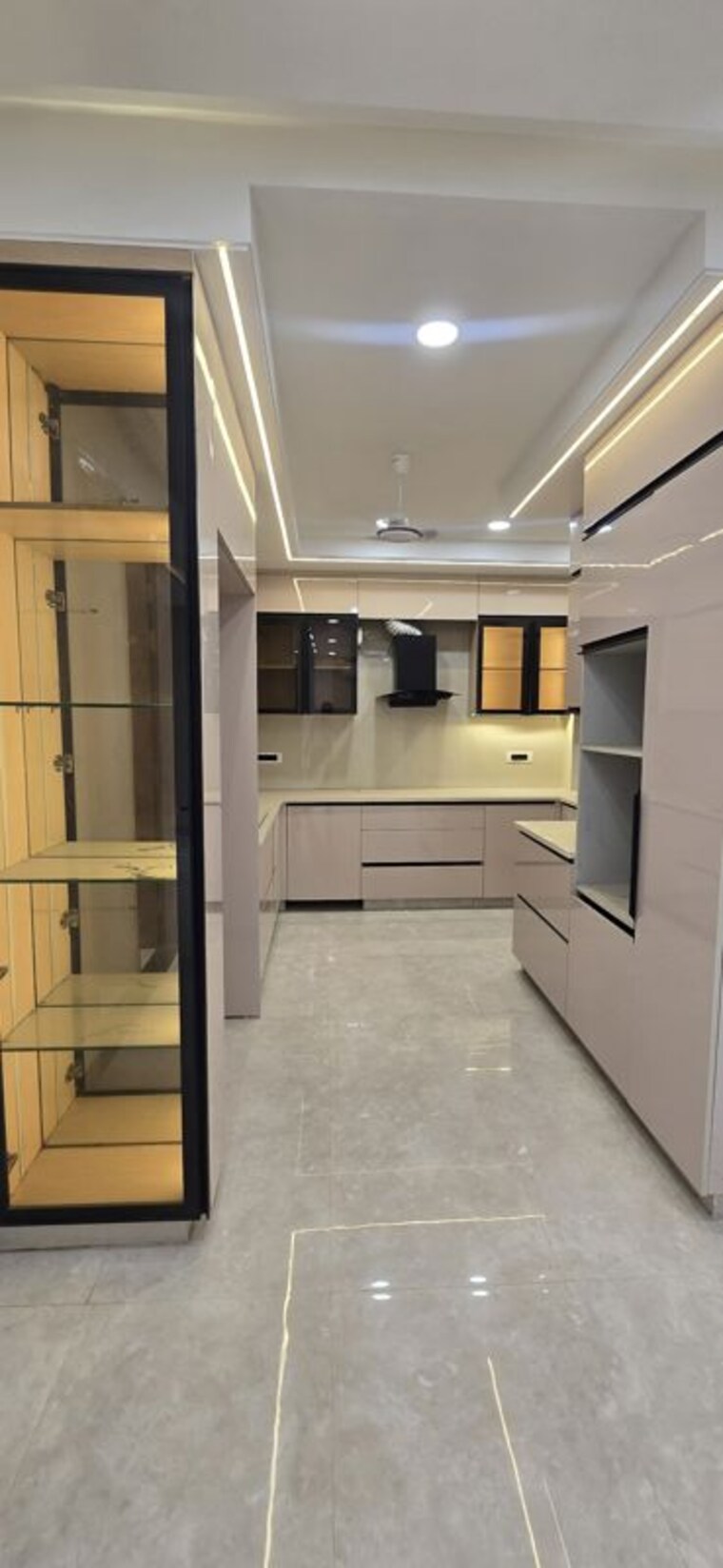 Kitchen, ansal-api-versalia 4 Bedroom 2700 Sq.Ft. Apartment In Sector 67a Gurgaon 10596721