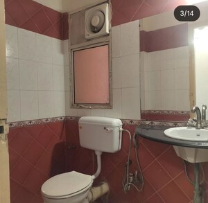 Bathroom in 3 BHK Apartment at DLF The Wellington Estate, Dlf Phase V – for Rent