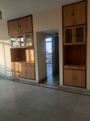 Room in 2 BHK Apartment at Ansal Sushant Estate, Sector 52 – for Rent