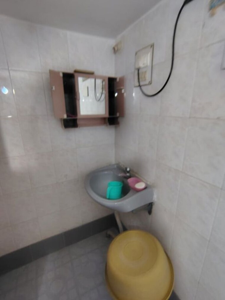 Bathroom, pimple nilakh 2 Bedroom 1800 Sq.Ft. Penthouse In Pimple Nilakh Pune 10596750