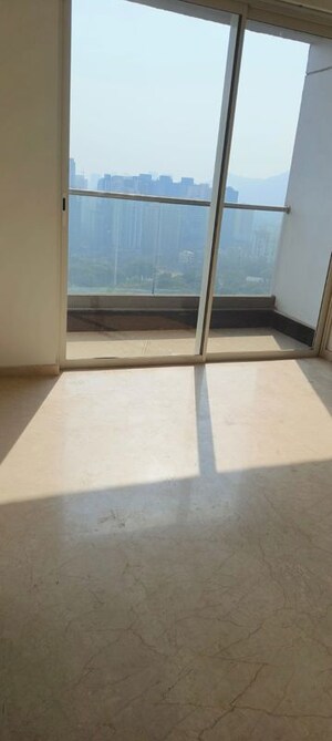 Room in 2 BHK Apartment at Courtyard by Narang Realty and The Wadhwa Group, Pokhran Road No Two – for Rent