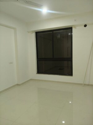 Room in 2 BHK Apartment at Sunteck City Avenue 1, Goregaon West – for Rent