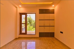 Room in 3 BHK Builder Floor at Amolik Aster Woods, Sector 98 – for Sale