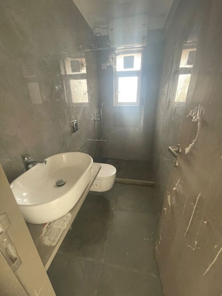 Bathroom, gurukrupa-dhyanam 3 Bedroom 1100 Sq.Ft. Apartment In Versova Mumbai 10596798