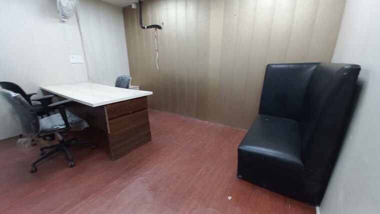 Living Room, sector 63 Commercial Office Space 1800 Sq.Ft. In Sector 63 Noida 10596745