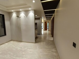 Room in 4 BHK Builder Floor at Sushant Lok I – for Sale