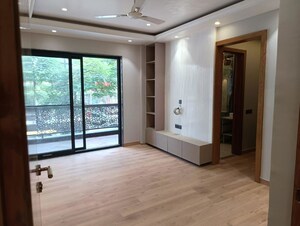 Room in 4 BHK Builder Floor at Sushant Lok I – for Sale