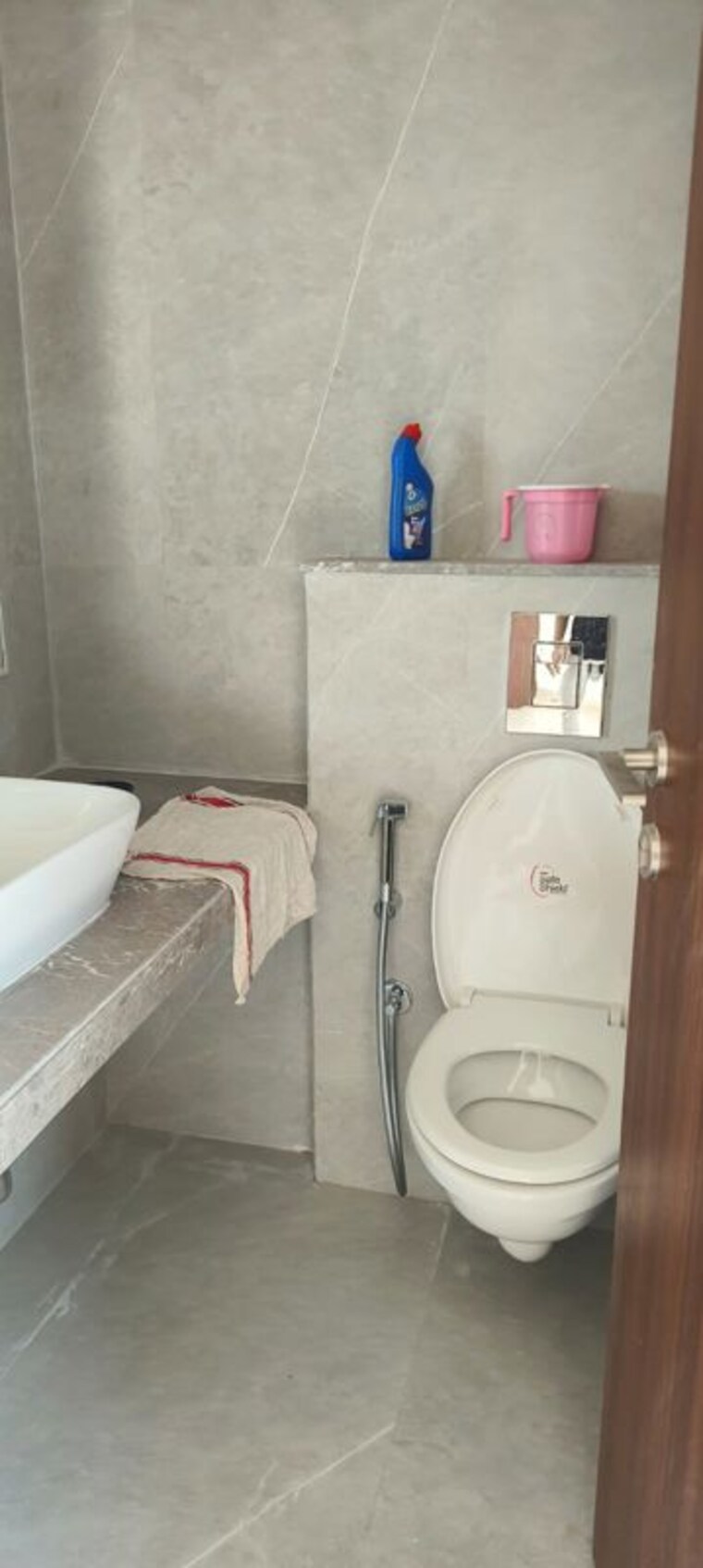 Bathroom, courtyard-by-narang-realty-and-the-wadhwa-group 3 Bedroom 1200 Sq.Ft. Apartment In Pokhran Road No Two Thane 10596844
