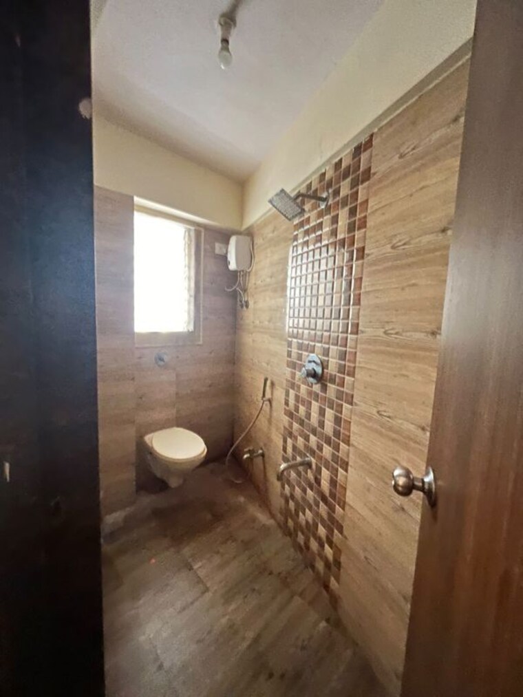 Bathroom, naman-habitat 3 Bedroom 950 Sq.Ft. Apartment In Andheri West Mumbai 10596842