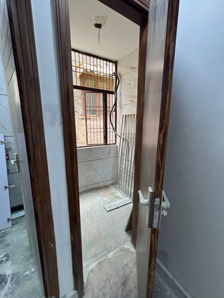 Balcony, rohini sector 15 3 Bedroom 1200 Sq.Ft. Builder Floor In Rohini Sector 15 Delhi 10596821