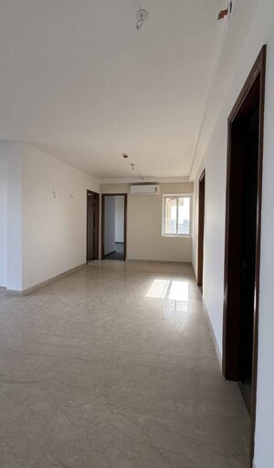 Room in 3.5 BHK Apartment at Anant Raj The Estate Floors, Sector 63a – for Rent