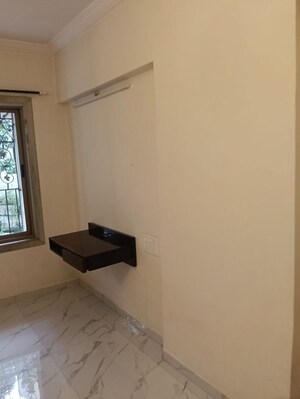 Room in 1 BHK Apartment at Ekta Vivek Enclave, Dahisar West – for Rent