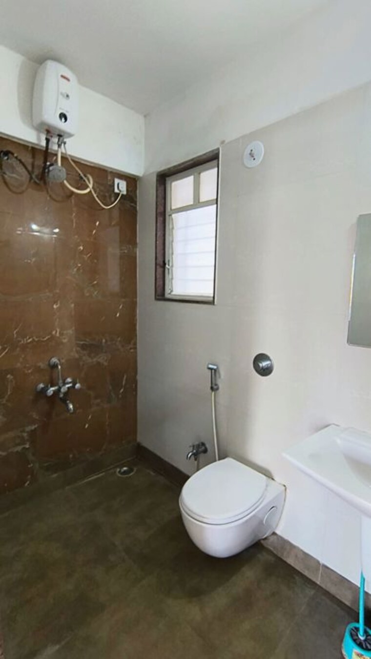 Bathroom, venkatesh-graffiti 3 Bedroom 1050 Sq.Ft. Apartment In Keshav Nagar Pune 10596884