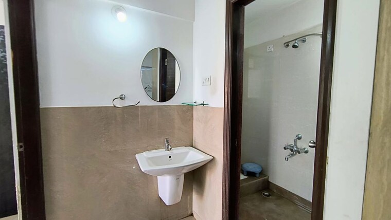 Bathroom, venkatesh-graffiti 3 Bedroom 1050 Sq.Ft. Apartment In Keshav Nagar Pune 10596884