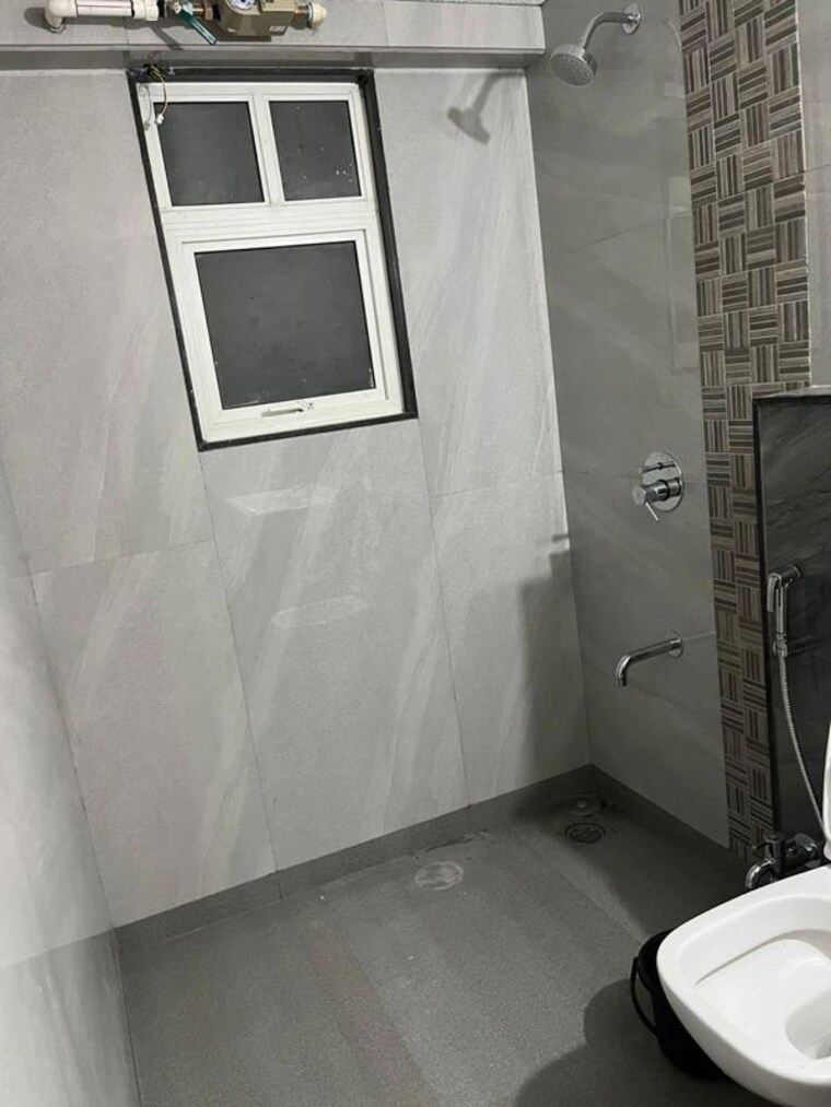 Bathroom, green-mint 3 Bedroom 900 Sq.Ft. Apartment In Sus Pune 10596888