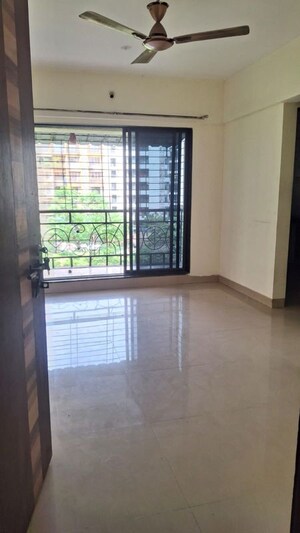 Room in 1 BHK Apartment at Globe Shiv Gauri, Ulwe Sector 21 – for Rent