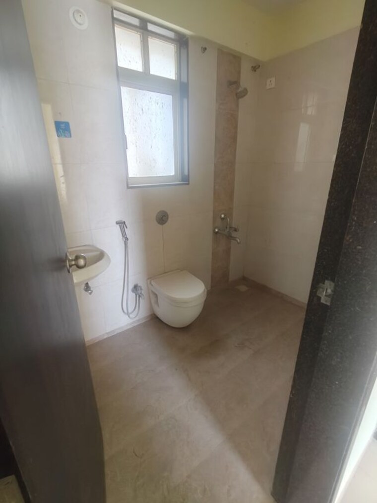 Bathroom, goel-sai-ganga 1 Bedroom 620 Sq.Ft. Apartment In Undri Pune 10596897