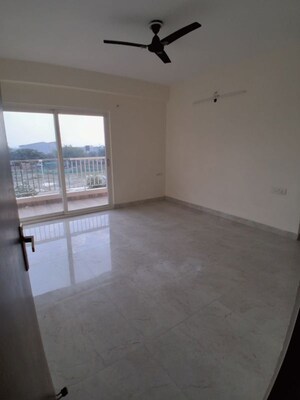 Room in 3 BHK Apartment at VVIP Mangal, Raj Nagar Extension – for Rent
