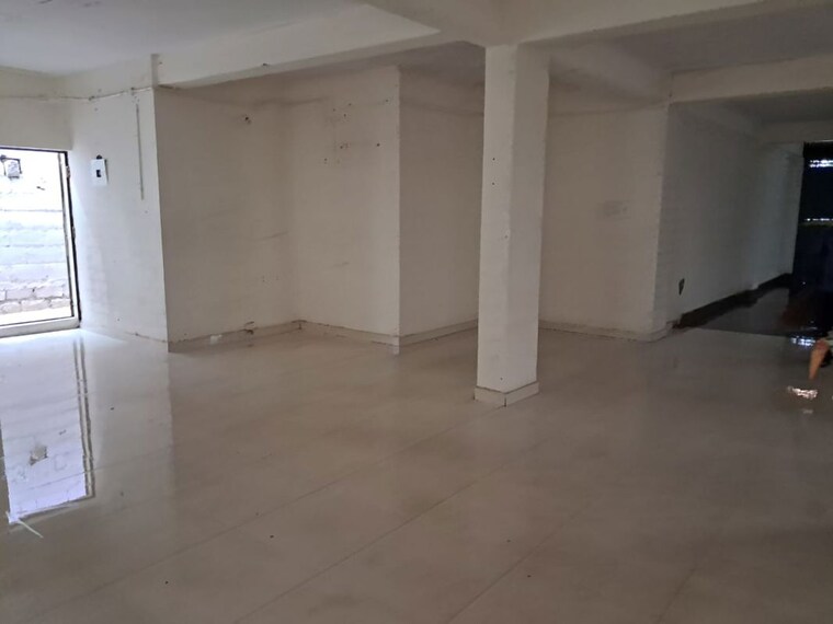 Room, hosakerehalli Commercial Warehouse 2200 Sq.Ft. In Hosakerehalli Bangalore 10596882