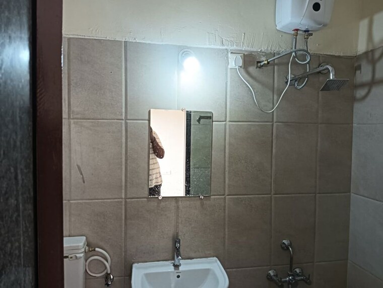 Bathroom, reelicon-felicia 3 Bedroom 1200 Sq.Ft. Apartment In Pashan Pune 10596915