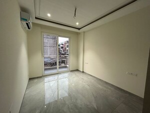 Bedroom in 4 BHK Apartment at Sushma Crescent, Dhakoli – for Rent