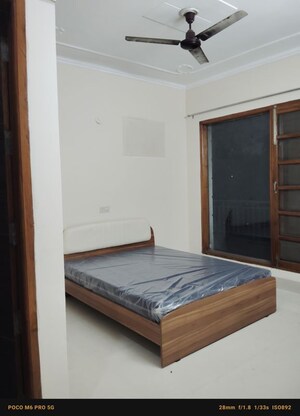 Bedroom in 2 BHK Builder Floor at Sector 39 – for Rent
