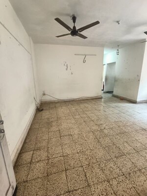 Room in 2 BHK Apartment at Palazzio CHS, Powai – for Rent