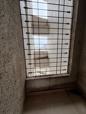 Bathroom in 3 BHK Apartment at Meera Tower, Andheri West – for Sale