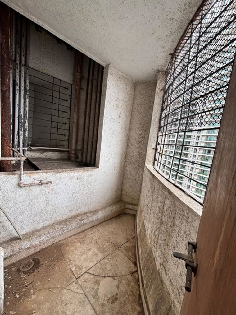 Balcony, meera-tower 3 Bedroom 1600 Sq.Ft. Apartment In Andheri West Mumbai 10596943