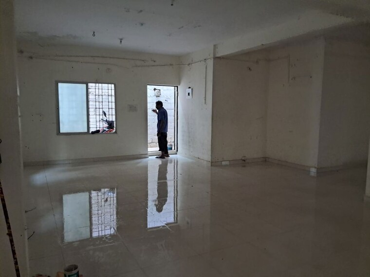 Room, hosakerehalli Commercial Warehouse 1800 Sq.Ft. In Hosakerehalli Bangalore 10596930