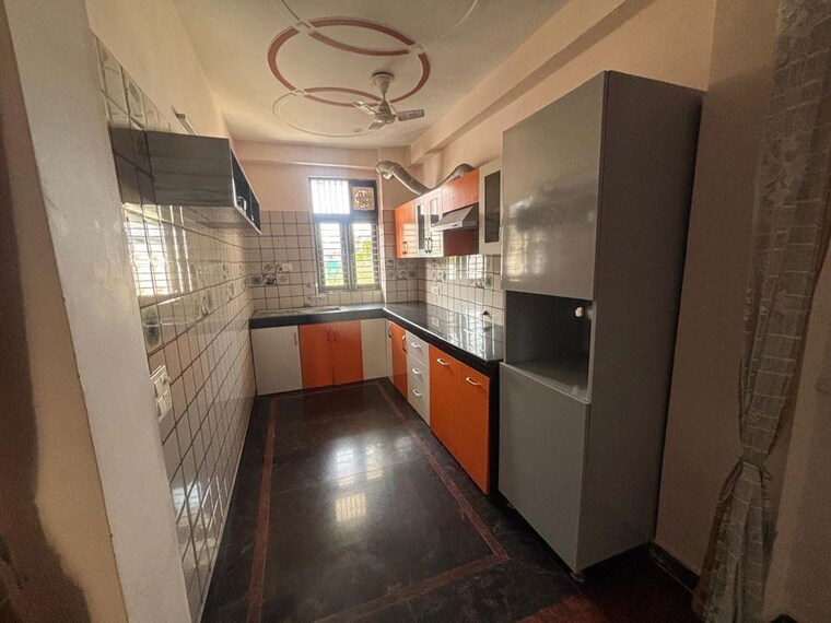 Kitchen, south city 2 2 Bedroom 150 Sq.Yd. Builder Floor In South City 2 Gurgaon 10592454