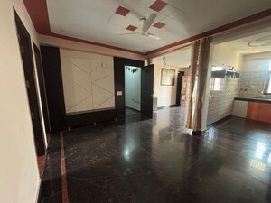 Room in 2 BHK Builder Floor at South City 2 – for Rent