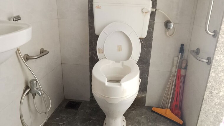 Bathroom, prathamesh-krupa-kedar-darshan 2 Bedroom 640 Sq.Ft. Apartment In Andheri West Mumbai 10596976