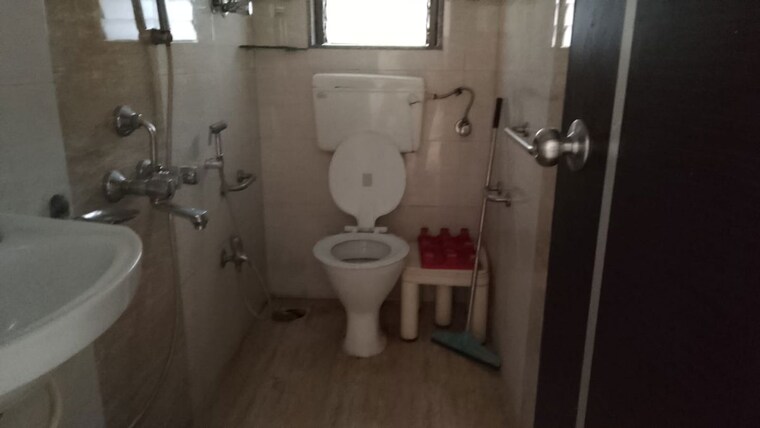 Bathroom, prathamesh-krupa-kedar-darshan 2 Bedroom 640 Sq.Ft. Apartment In Andheri West Mumbai 10596976