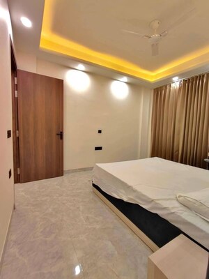 Bedroom in 1 BHK Builder Floor at Allure Estate, Sector 14 – for Rent