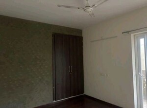 Room in 2 BHK Apartment at Eros Sampoornam, Sector 2 Greater Noida – for Rent