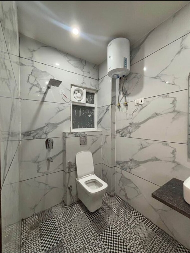 Bathroom, chattarpur 2 Bedroom 750 Sq.Ft. Builder Floor In Chattarpur Delhi 10597089