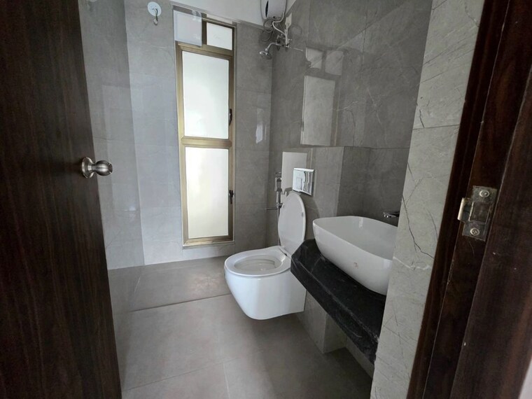 Bathroom, raymond-ten-x-habitat 2 Bedroom 700 Sq.Ft. Apartment In Pokhran Road No Two Thane 10597117
