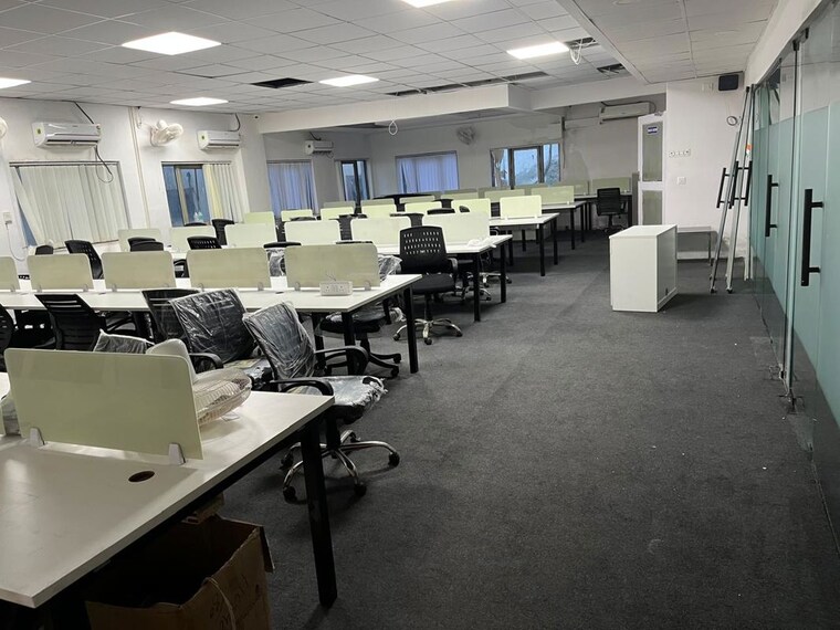 Team Area, sector 63 Commercial Office Space 2600 Sq.Ft. In Sector 63 Noida 10597087