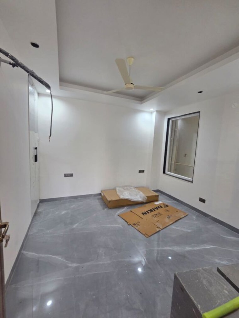 Room, sector 10 4 Bedroom 263 Sq.Yd. Builder Floor In Sector 10 Gurgaon 10597121