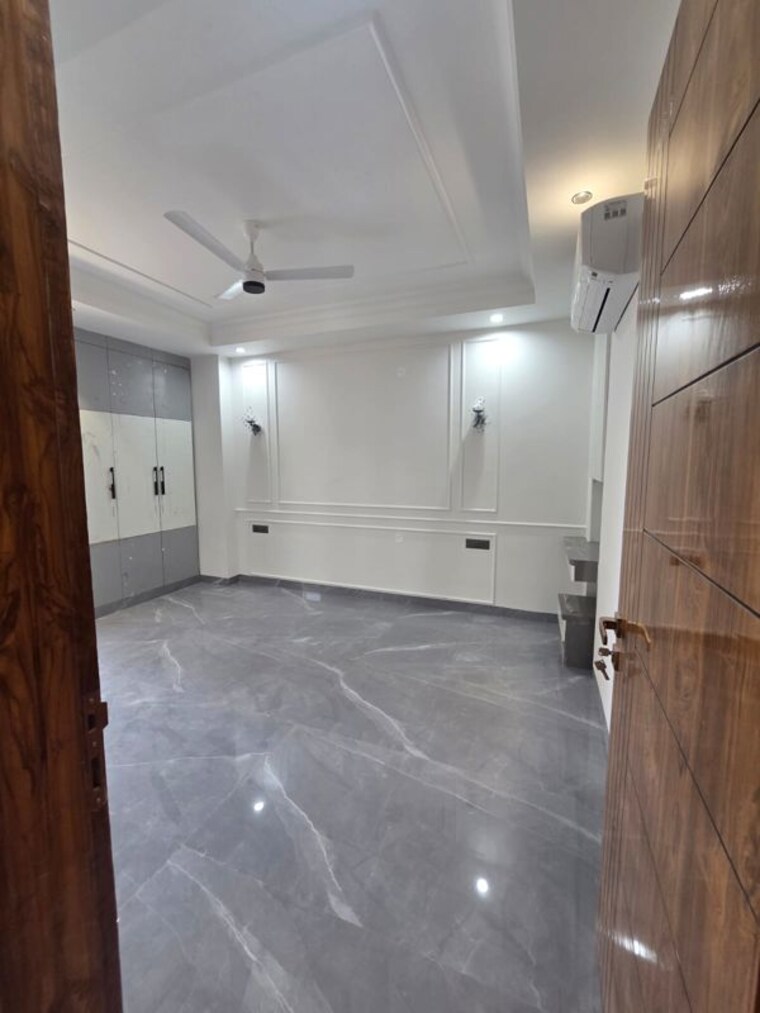 Bathroom, sector 10 4 Bedroom 263 Sq.Yd. Builder Floor In Sector 10 Gurgaon 10597121