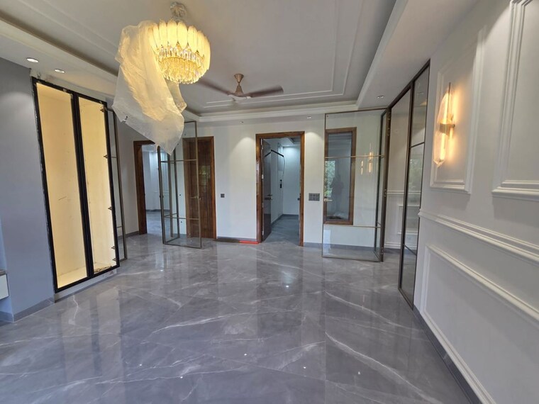 Room, sector 10 4 Bedroom 263 Sq.Yd. Builder Floor In Sector 10 Gurgaon 10597121