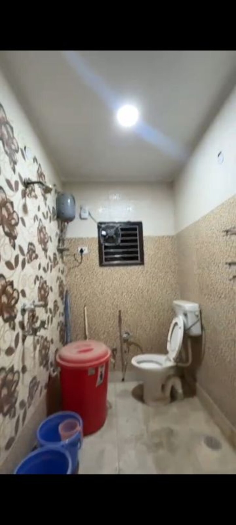 Bathroom, mahavir enclave 1 3 Bedroom 810 Sq.Ft. Builder Floor In Mahavir Enclave 1 Delhi 10597111