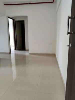 Room in 1 BHK Apartment at Sanghvi Evana, Worli – for Rent