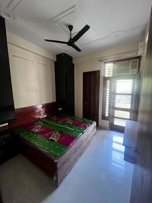 Bedroom in 2 BHK Builder Floor at Sector 42 – for Rent